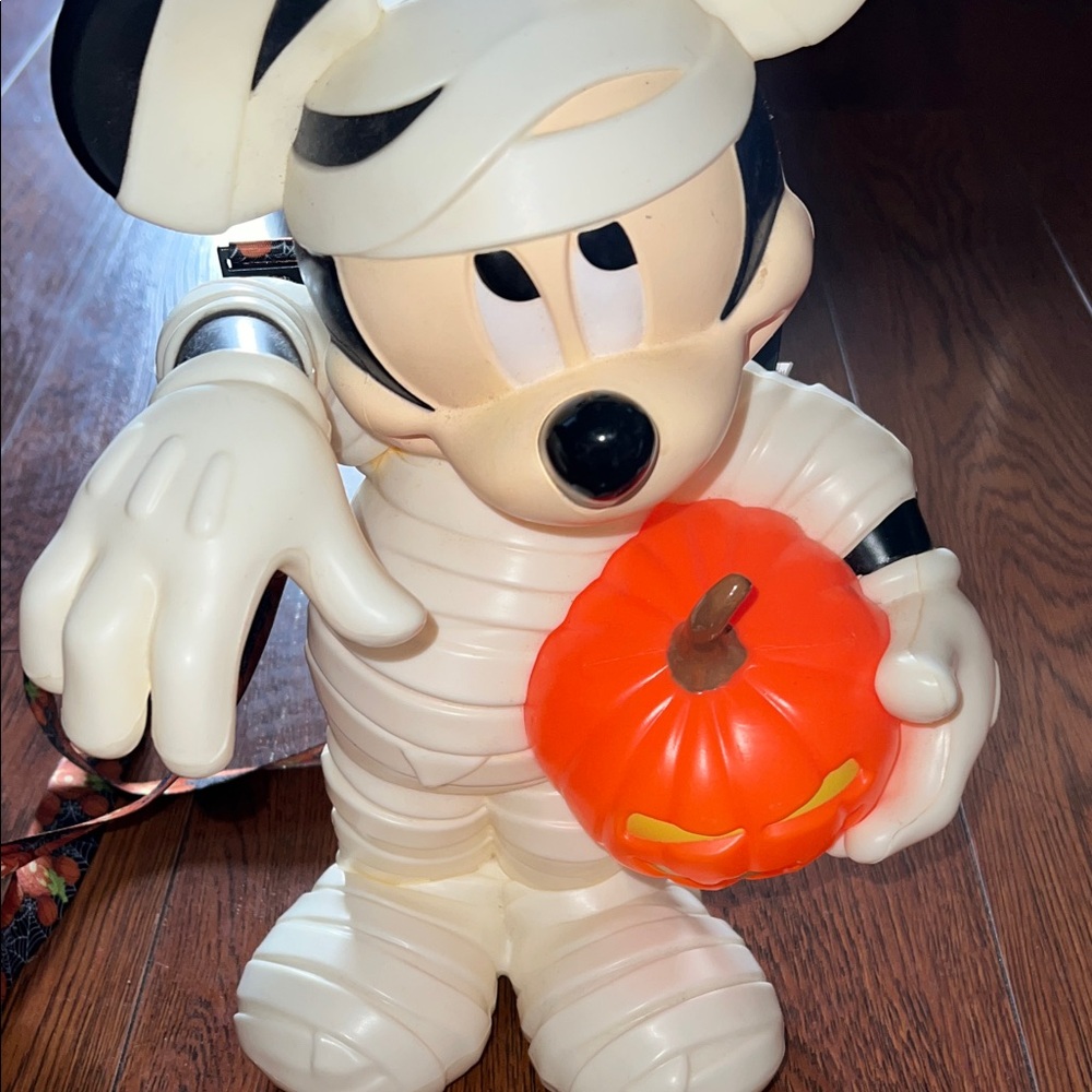 Disney Parks Halloween 2021 Mickey Mouse Mummy Popcorn Bucket Glow In The Dark